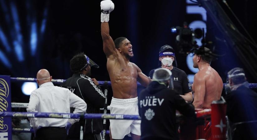 Hajszálon múlt a világbajnoka élete, két utastársa viszont meghalt – videó