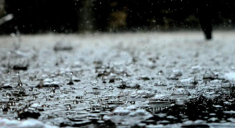 Óriási áradások sújtják a magyarok kedvenc üdülőhelyét: két ember életét vesztette