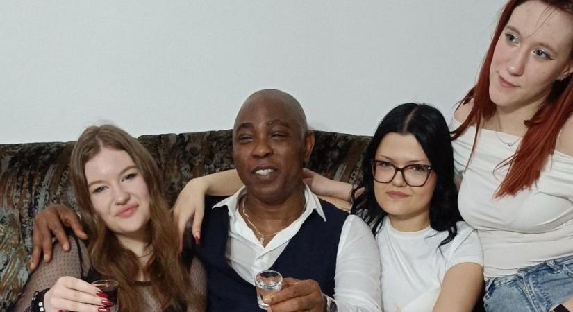 Vasi városban járt a mulatós király, elolvadt a húszéves születésnapos - videó