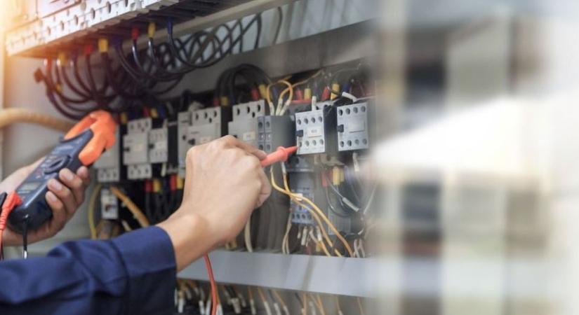 Visszatérő áramszünetek keserítik meg a makóiak mindennapjait, a lakók választ várnak