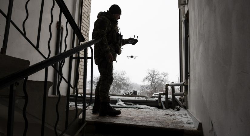 Órákon át várnak áldozataikra, majd villámgyorsan csapnak le az orosz alvó drónok az ukránokra