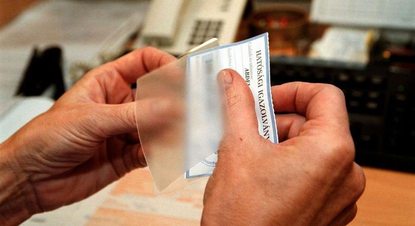 Napokon belül következménye lesz, ha nem fizetünk, törlik a TAJ-kártyát