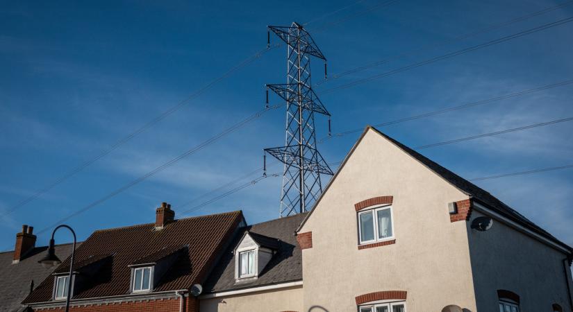 Új adókedvezményt kapnak az áramelosztók - az állam ezeket a feltételeket várja el cserébe