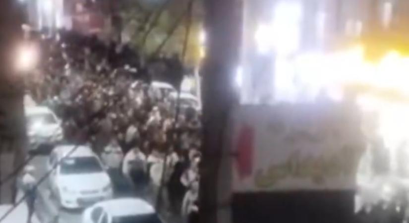 Tüntetések robbantak ki Iránban - videó