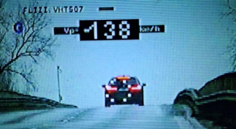 Elképesztő sebességeket mértek ezen a szakaszon a megyei rendőrök