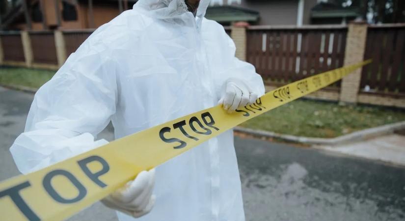 Karácsonyi gyilkosság: anyját megölte, apját megsebesítette a 18 éves fiú