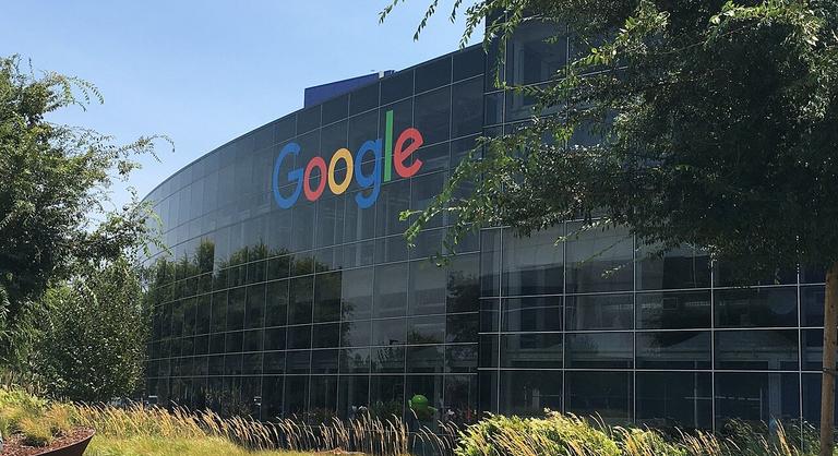 Titkosszolgálati figyelmeztetés: baj van, a techvállalatok nagyobb hatalommal bírnak az államnál