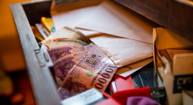 Béremelések 2026-ban: a cégek kivárnak, karcsú lehet az átlagos növekmény