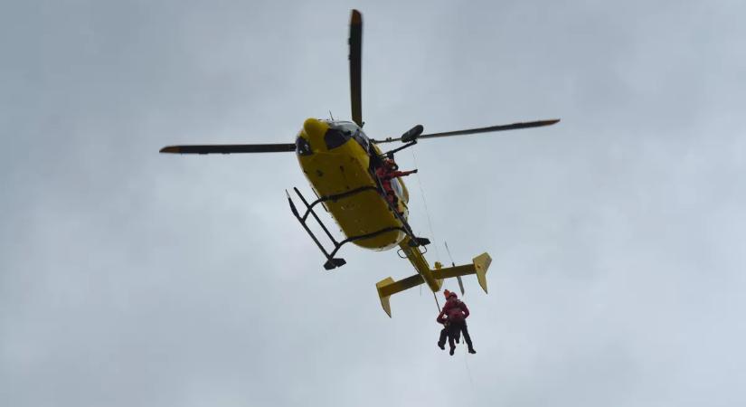 Barátja szeme láttára zuhant a halálba egy 14 éves fiú