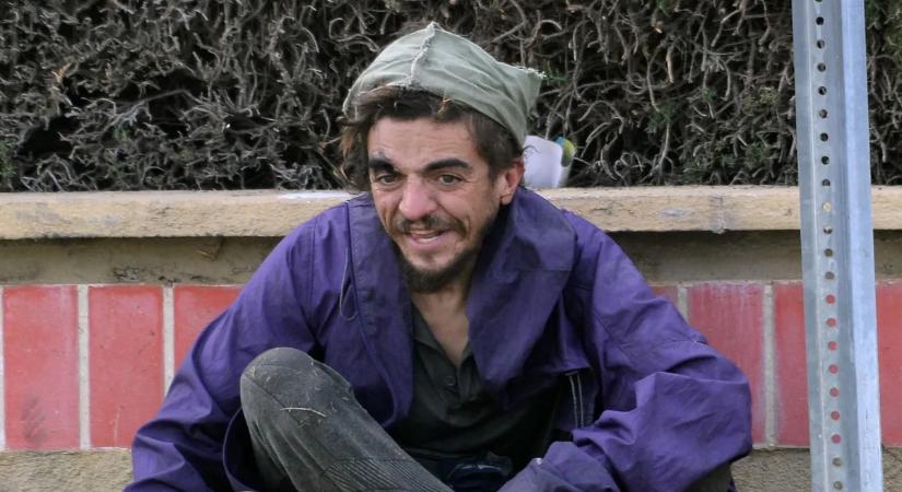 Sokkoló felvételek! Lecsúszott drogosként él az utcán az egykori Nickelodeon sztár