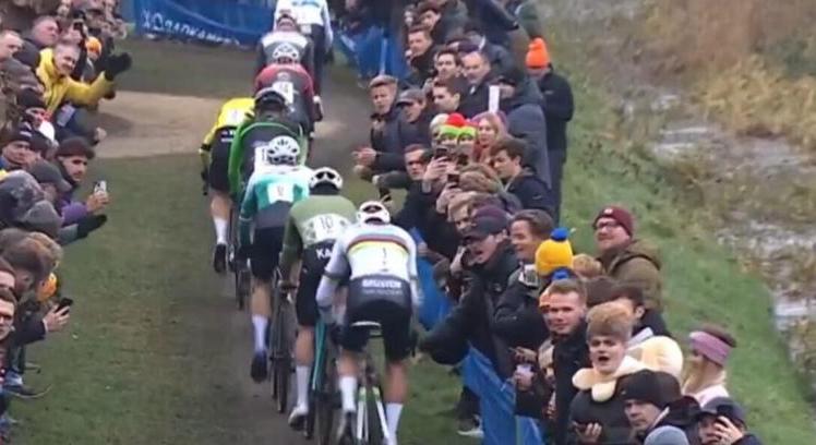 Elnzst krne a szurkol Mathieu van der Poeltl a loenhouti incidens miatt