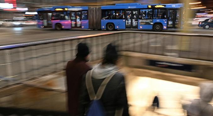 Szubjektív gyanú, kemény következmények: egyre több fiatalt igazoltatnak a rendőrök az utcán