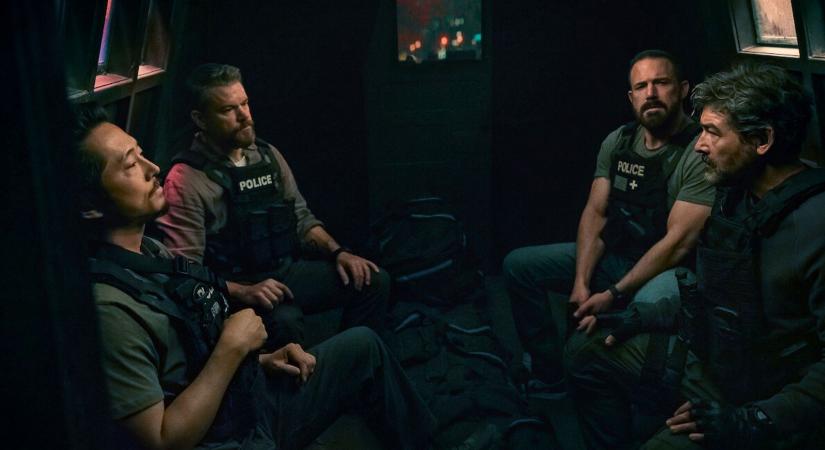 Már januárban a Netflixen: Ez az akcióthriller lehet a hónap legnagyobb dobása Matt Damonnal és Ben Affleckkel, vadonatúj képsorokon A nagy fogás!
