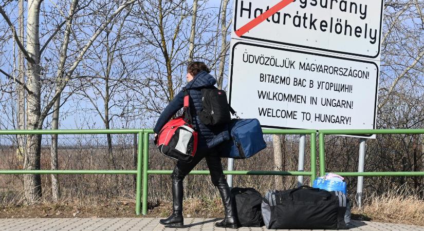 A korábban körözött, magyarellenes ukrán politikus nyithatta meg a legnagyobb ingyenes parkolót Beregsurányban