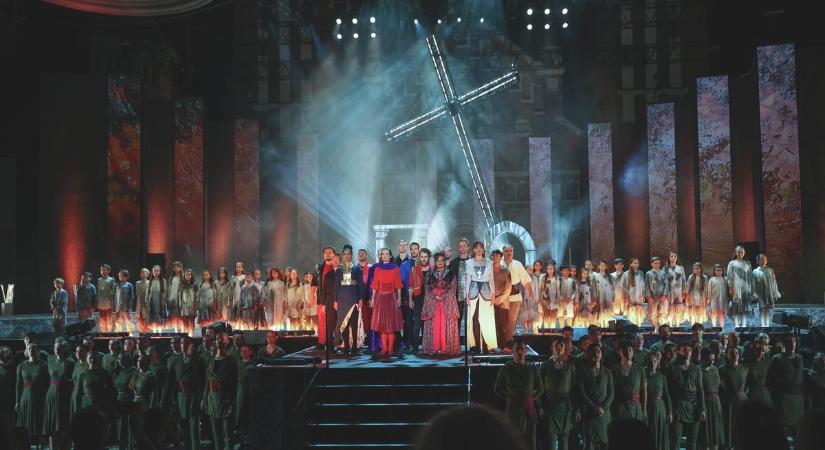 Te kit választanál? Sztárszereposztással érkezik az István, a király