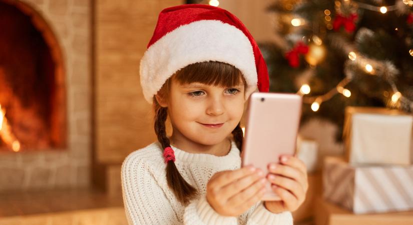 Hogyan készíthetjük fel gyermekünket az online tér veszélyeire?