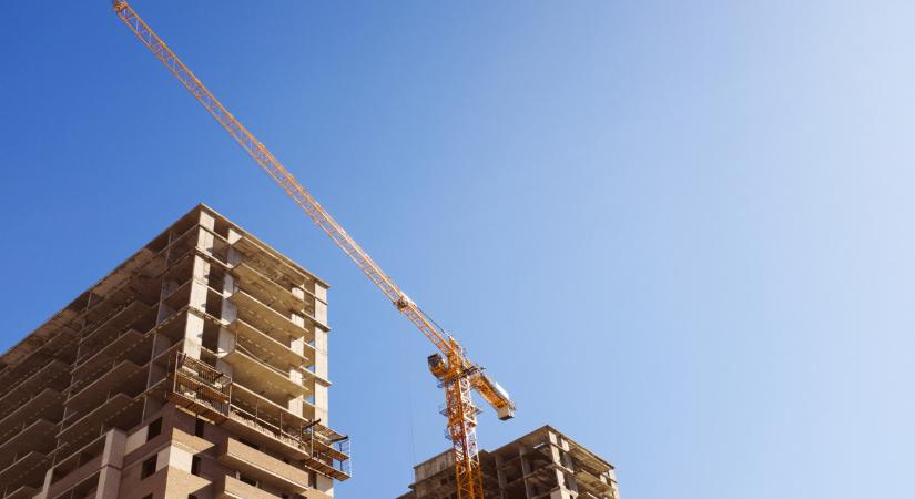 Készüljön, aki 2026-ban felújít, építkezik: ennyivel drágulhatnak az építőanyagok Magyarországon