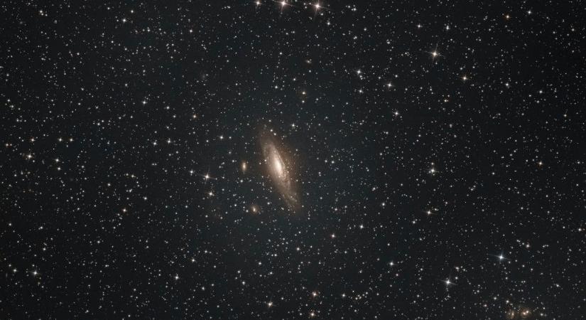 Ilyen egy spirálgalaxis Debrecen mellől