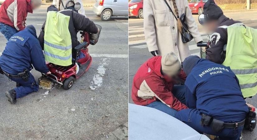 Szabadnapon is szolgálatban – így segített egy bajba jutott idős férfin egy rendőr