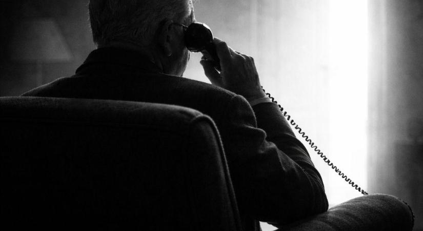 Interurbán beszélgetés Durayval