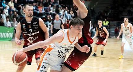 Végig vezetve, nagy különbségű győzelmet aratott az NKA a Körmend ellen