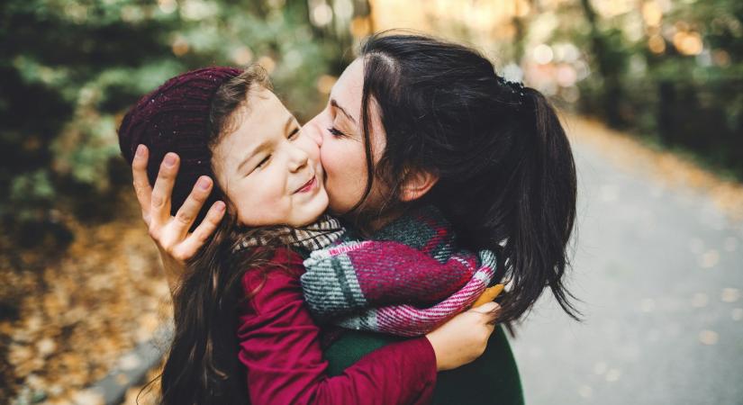 Elváltam és hirtelen feleannyi dolgom lett – Nők elmesélték, miért könnyebb gyereket nevelni férj nélkül