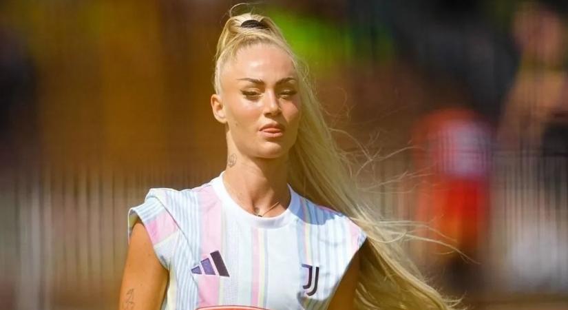 Kizárták az Arsenalt, megalázták a világ legszebb focistanőjét