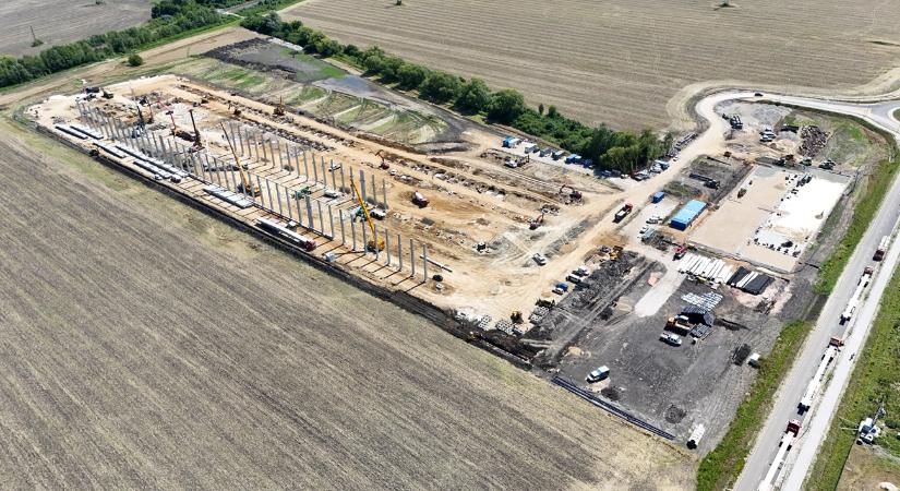 Nyáron kezdődik el a gyártás a kínai Halms miskolci óriásberuházásának első létesítményében
