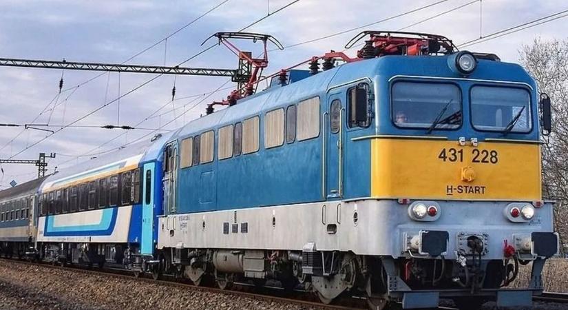 Erre figyeljen: Így járnak a vonatok és buszok szilveszter és újév napján
