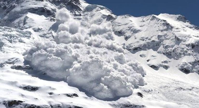 Tragédia: magyar férfit sodort el a lavina Dél-Tirolban, nem élte túl