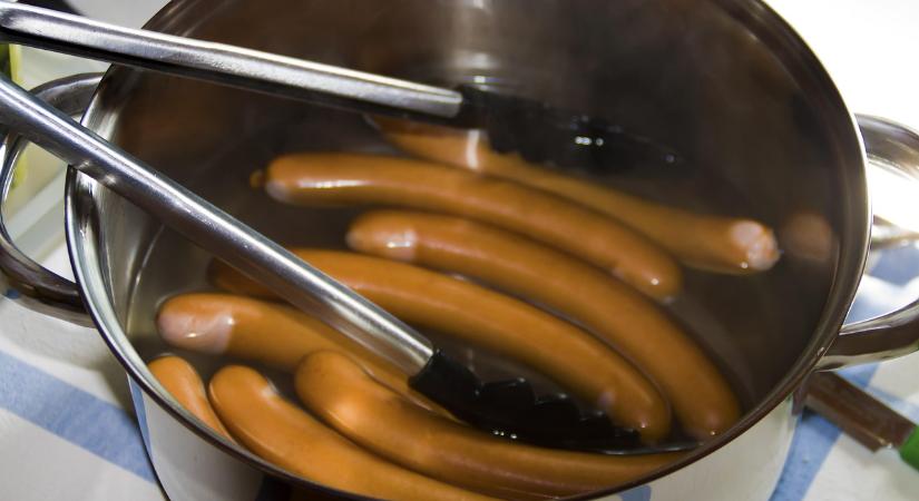 Minden magyar asztalon legyen magyar virsli szilveszterkor