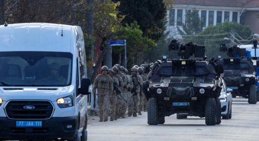 Egy véres lövöldözést követően több száz dzsihadistát tartóztattak le Törökországban