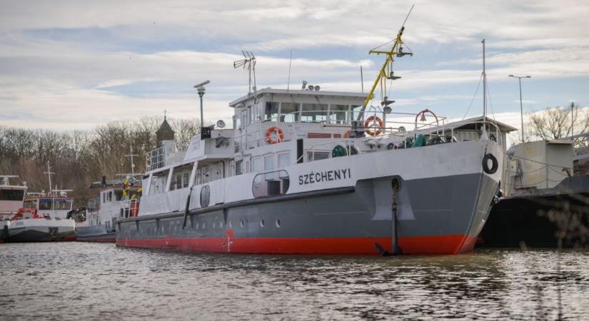 Készenlétben a jégtörő hajók