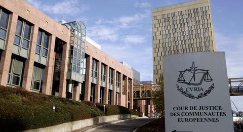 A legfelsőbb uniós bíróság szerint a lengyel alkotmánybíróság politikai kinevezések miatt nem független