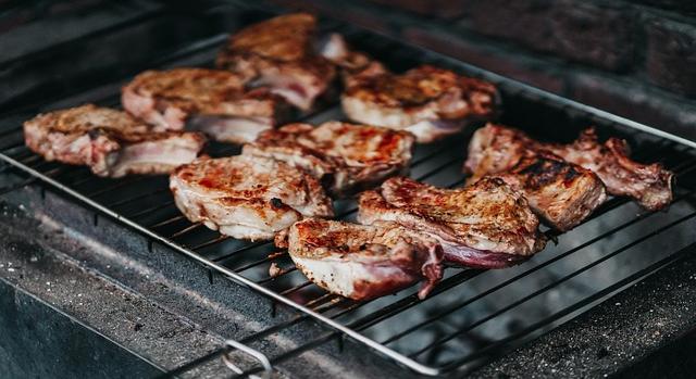 Grillezett sertés szelet egyszerű, házi páccal