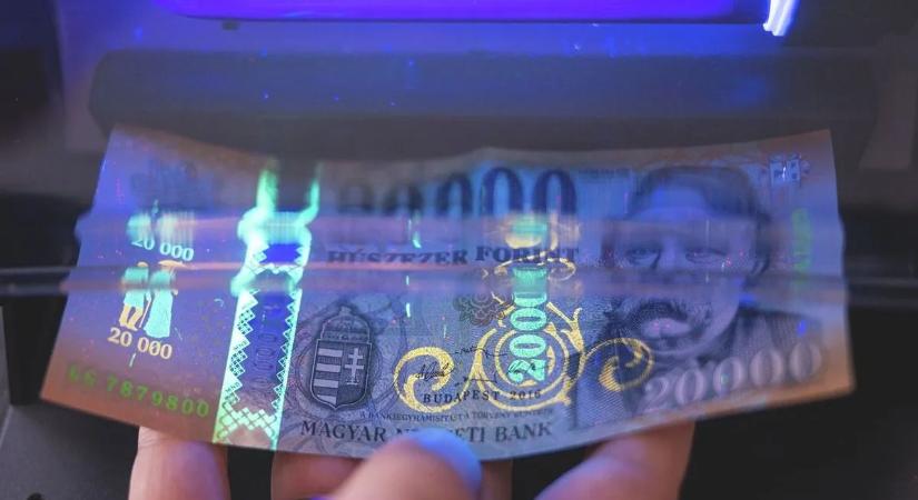 Felvették a hitelt, de a bank hibája miatt négy millió forintot buktak