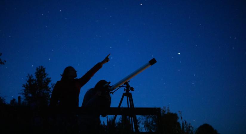 Különleges meteorraj érkezik január elején – ekkor érdemes az eget nézni