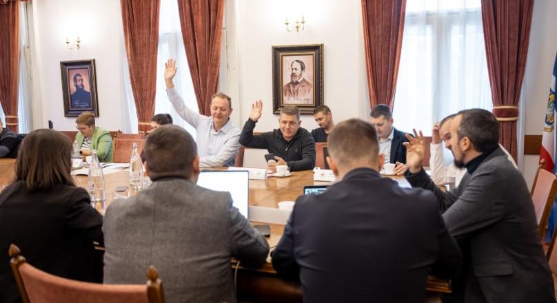 Elfogadta a székelyudvarhelyi önkormányzat a jövő évre érvényes adókat