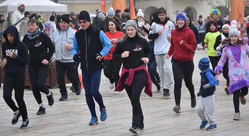 Ostorbemutatóval és futóversennyel búcsúzik az év Pápán