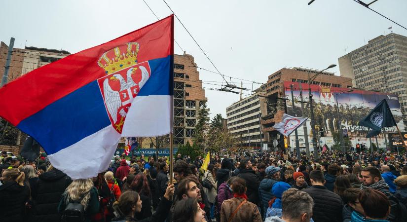 Tizennégy hónap kitartással győztek a diákok, Szerbiában jön az előrehozott választás