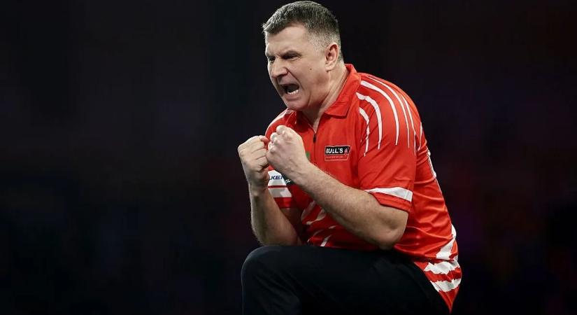 A 25. kiemelt Woodhouse-t kiverő Krzysztof Ratajski lesz Littler ellenfele a darts-vb negyeddöntőjében