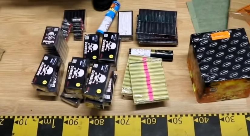 Százötven kilogramm tiltott pirotechnikai eszközt foglalt le a rendőrség Háromszéken (VIDEÓ)