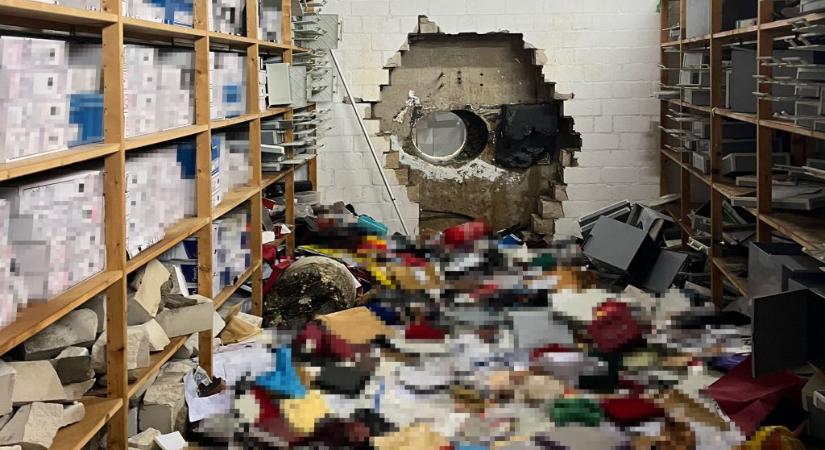 Filmbe illő rablás történt egy németországi takarékpénztárban, 3200 széfből tűntek el értékek