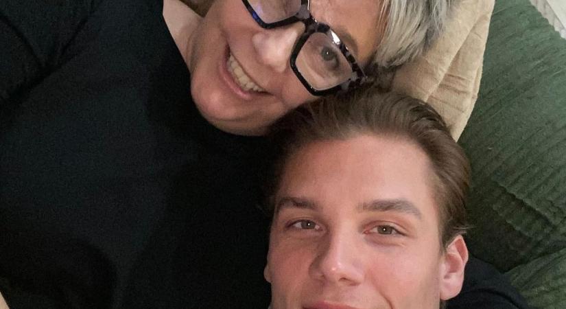 Búcsúzik édesanyja Budavári Fülöptől: „holnap már megint elválunk”