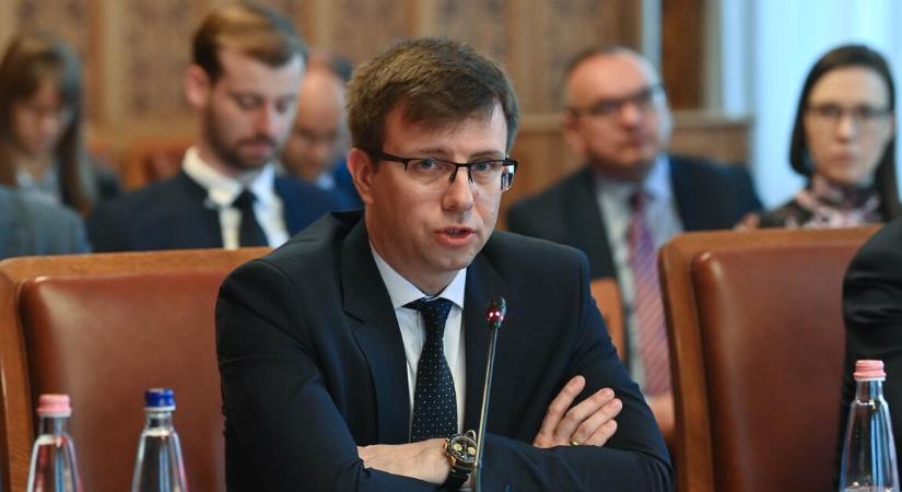 Meglepő ajándékot kapott Dániából a magyar kormány minisztere