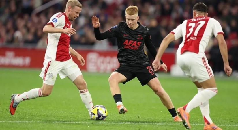 Bárány jelmezben szurkolt a darts-vb-n Európa egyik legkeresettebb focistája