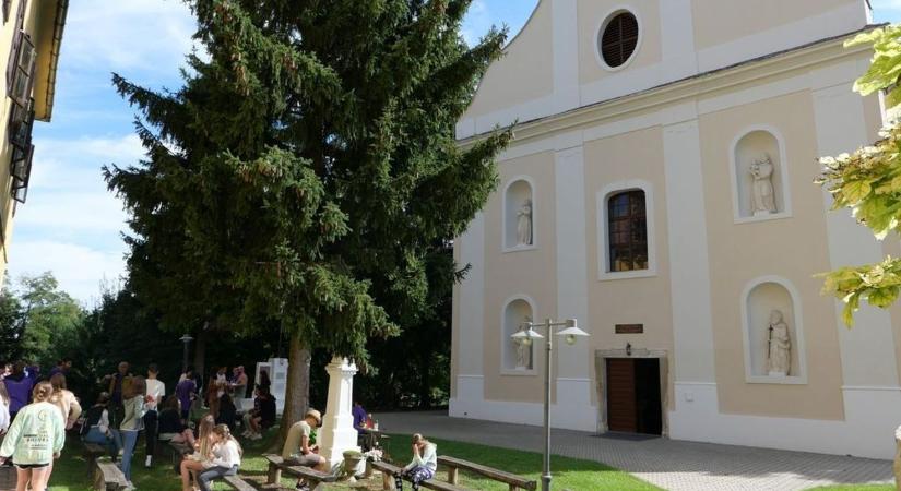 Egyedülálló szilveszteri élményt kínál a zalai iskola. Tartson velük!