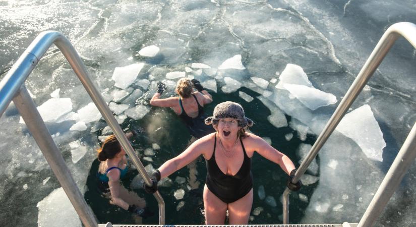 Itt csobbanhatsz szilveszterkor a Balatonban: nem vicc, még fürdőruha-szépségverseny is lesz