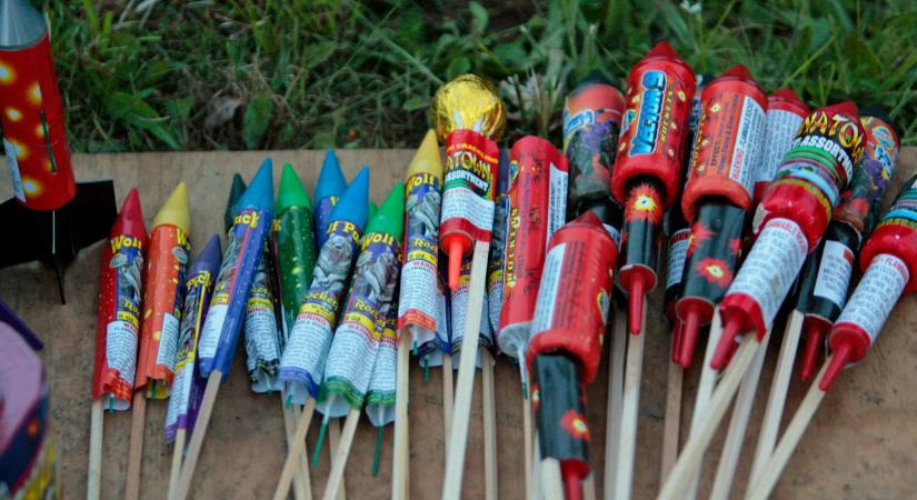 Besült, találtuk, kocsiban hagytuk, erkélyre esett – tanácsok tűzijátékokhoz és más eszközökhöz