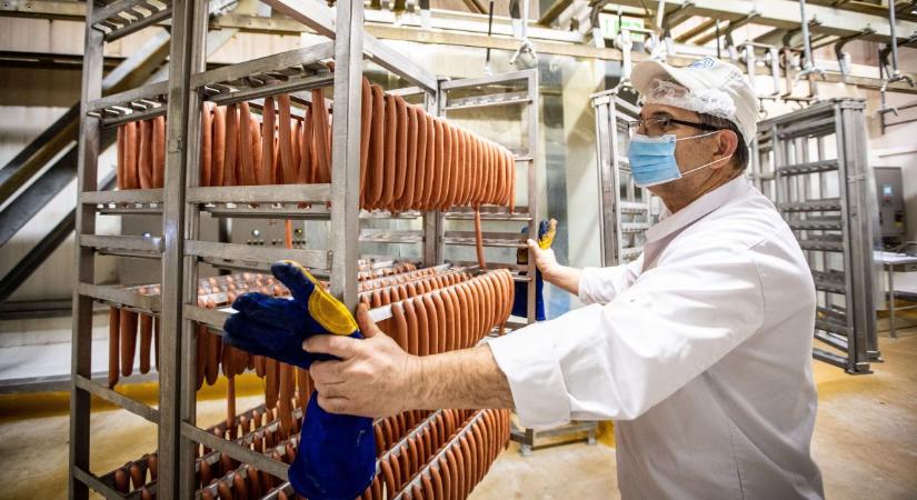 Nagy zalai virslikörkép: széles választék, nagy árkülönbségek az áruházakban - választhatunk akár kilónként 6500 forintért is!